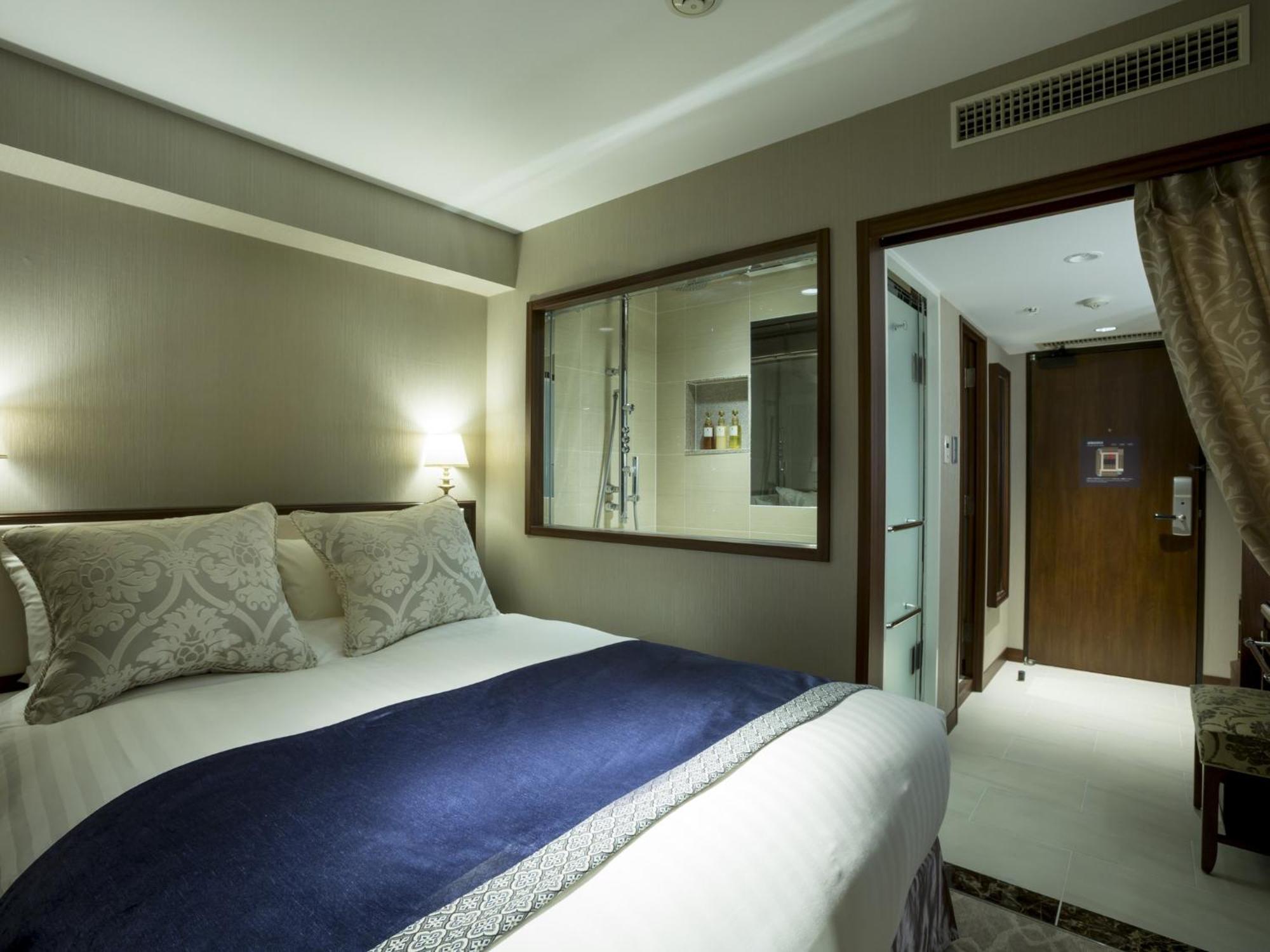 Grand Comfort Standard Double Room shower only Non-Smoking